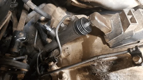 How to Test a Clutch Slave Cylinder