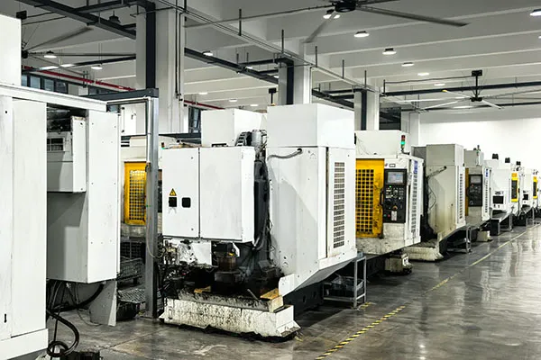 Auto parts buyer evaluating clutch cylinder suppliers